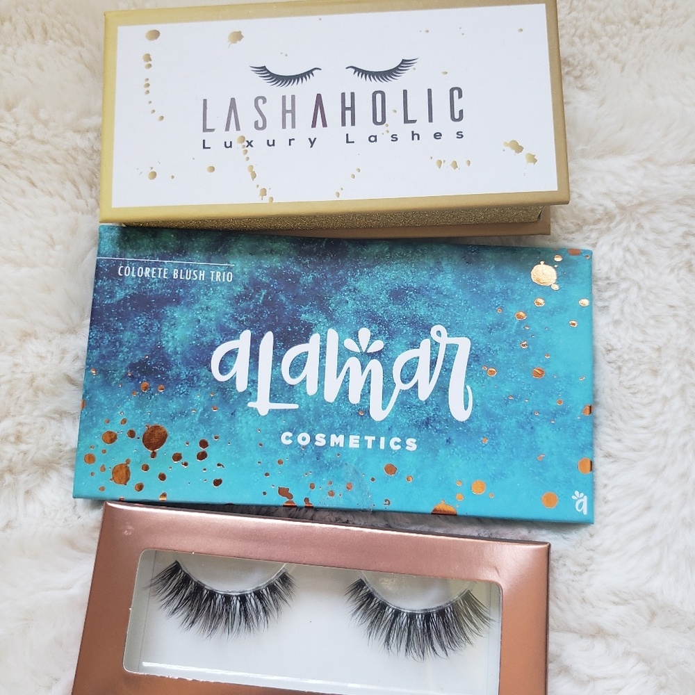 SOLD 🎉🎉🎉🎉Lashes and blush bundle